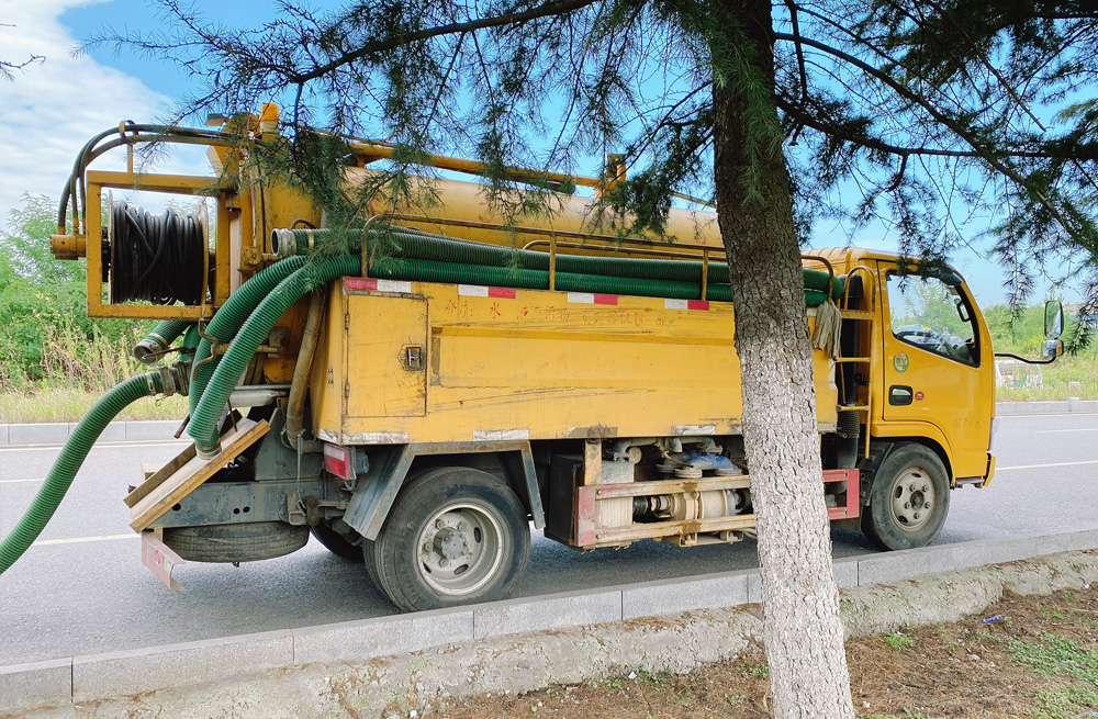 283台城花园清洗抽粪车